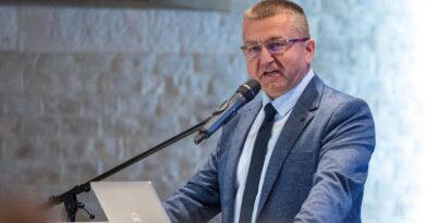 Czomba Sándor: 4 milliárd forintból növelhetik kapacitásaikat a hazai kkv-k