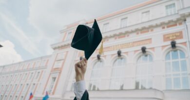 Ezekkel a diplomákkal lehet a legkevesebbet keresni, mégis több százan választják őket